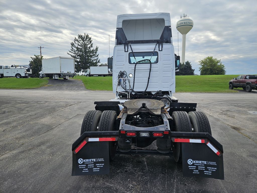 Slide images of 2021 VOLVO VNR42T-300