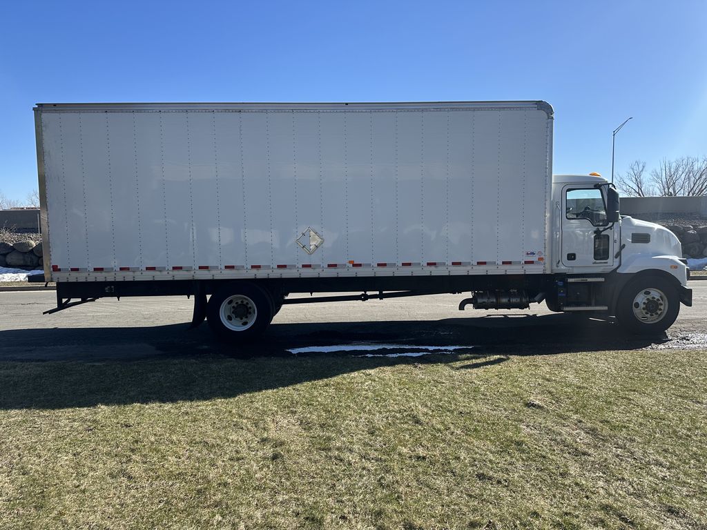 Slide images of 2022 MACK MD742