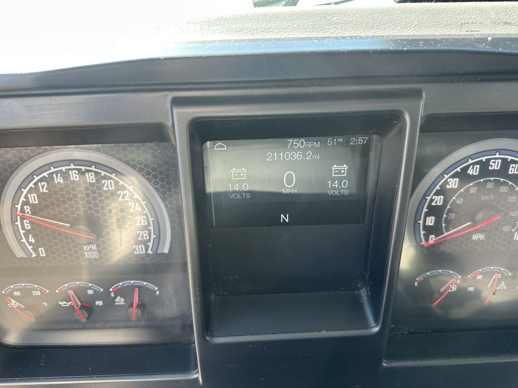 Slide images of 2022 MACK MD742