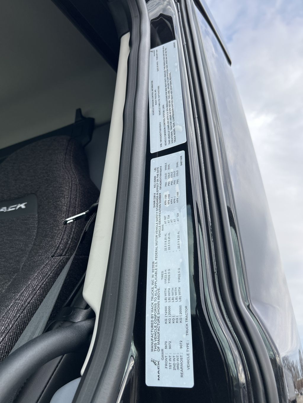 Slide images of 2027 MACK ANTHEM GEN2 64T