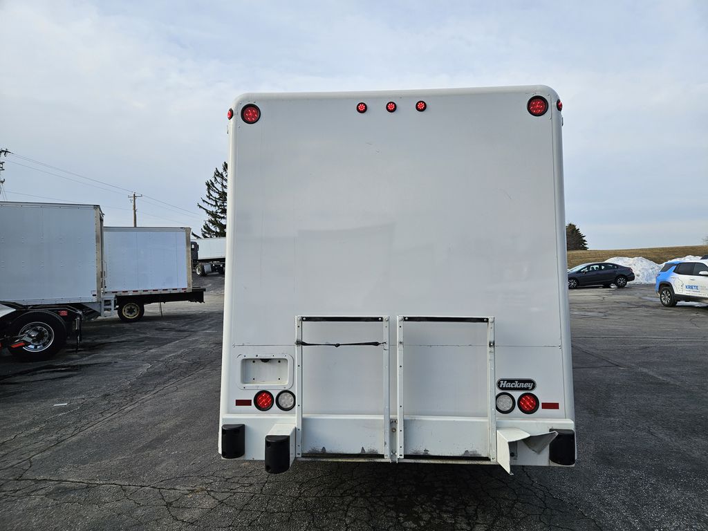 Slide images of 2019 HINO 268A 