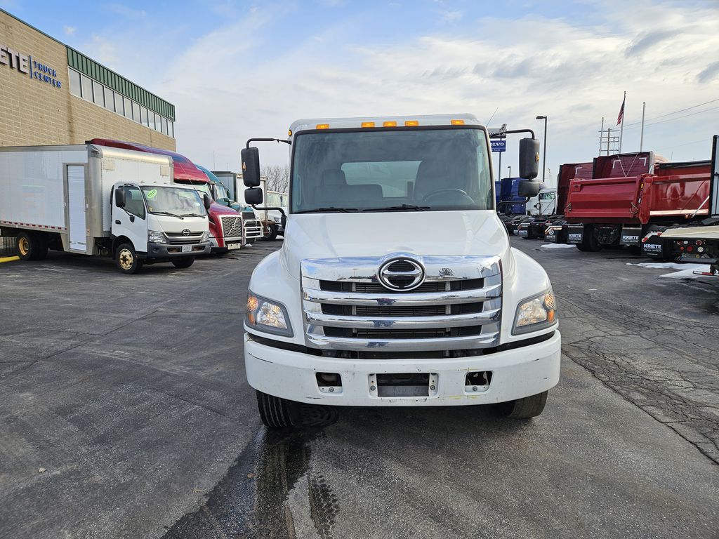 Slide images of 2019 HINO 268A 