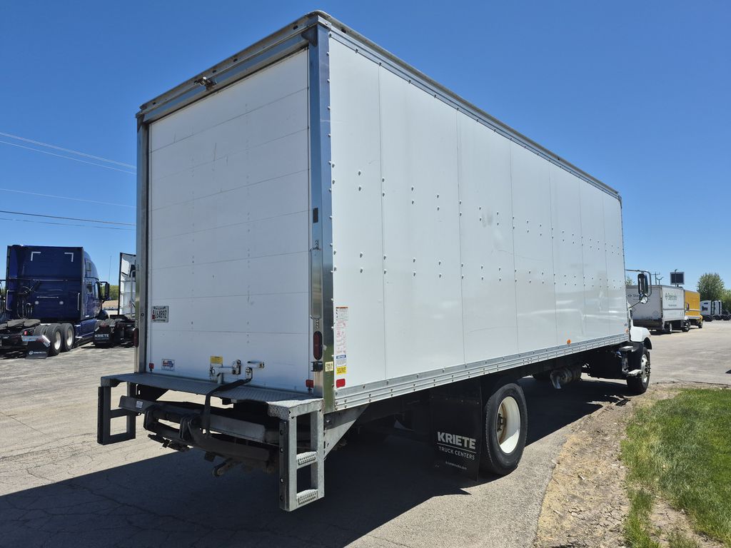 Slide images of 2021 MACK MD642