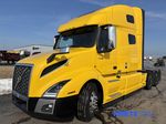 Slide images of 2022 VOLVO VNL64T760