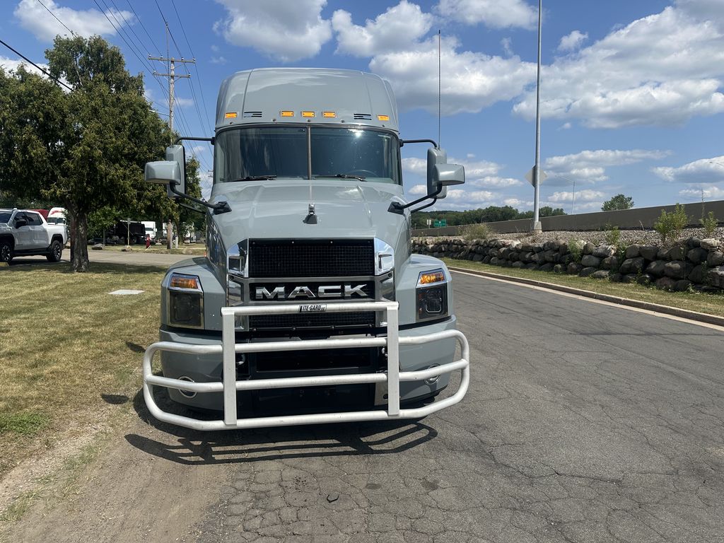 Slide images of 2019 MACK AN64T