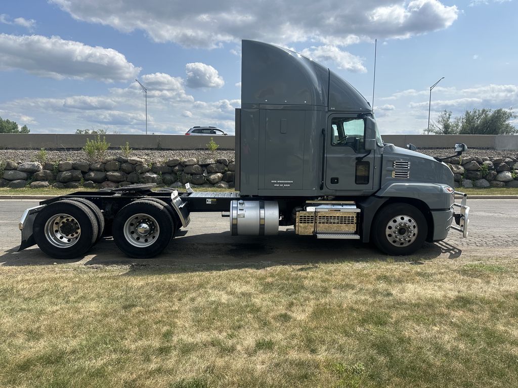Slide images of 2019 MACK AN64T