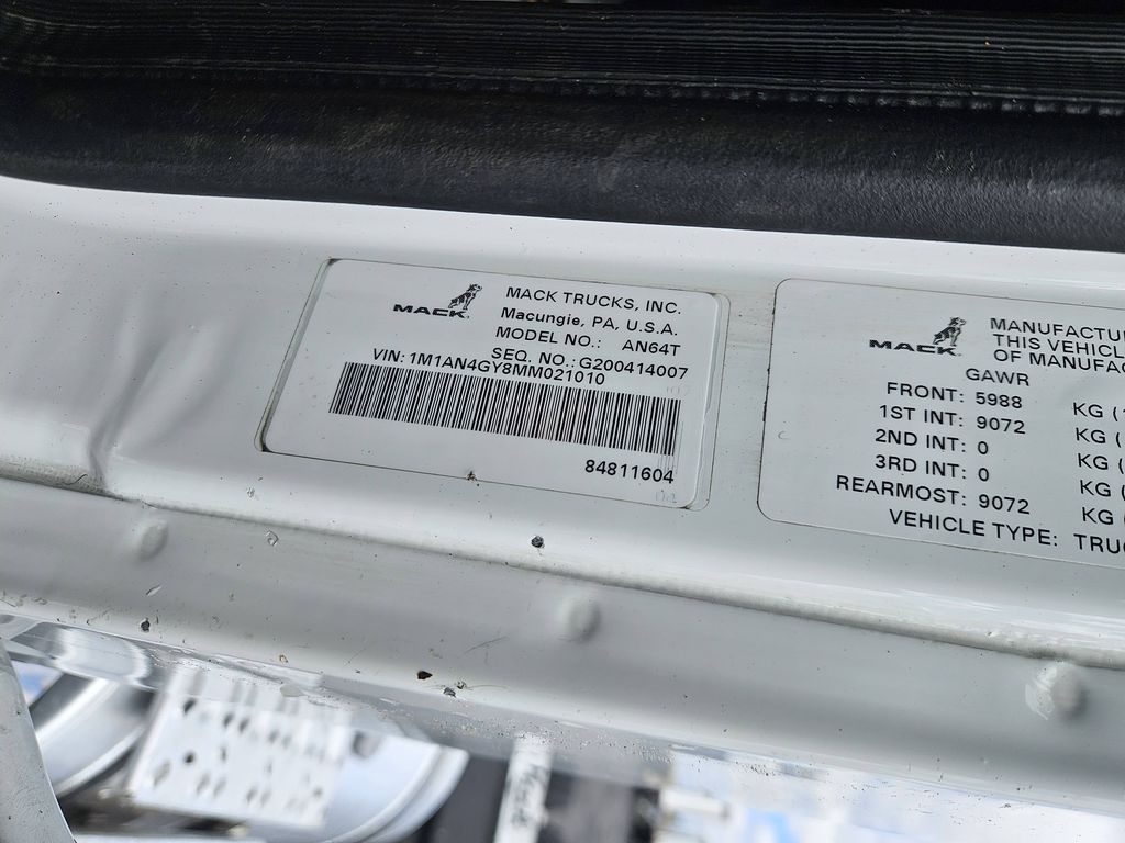 Slide images of 2021 MACK AN64T