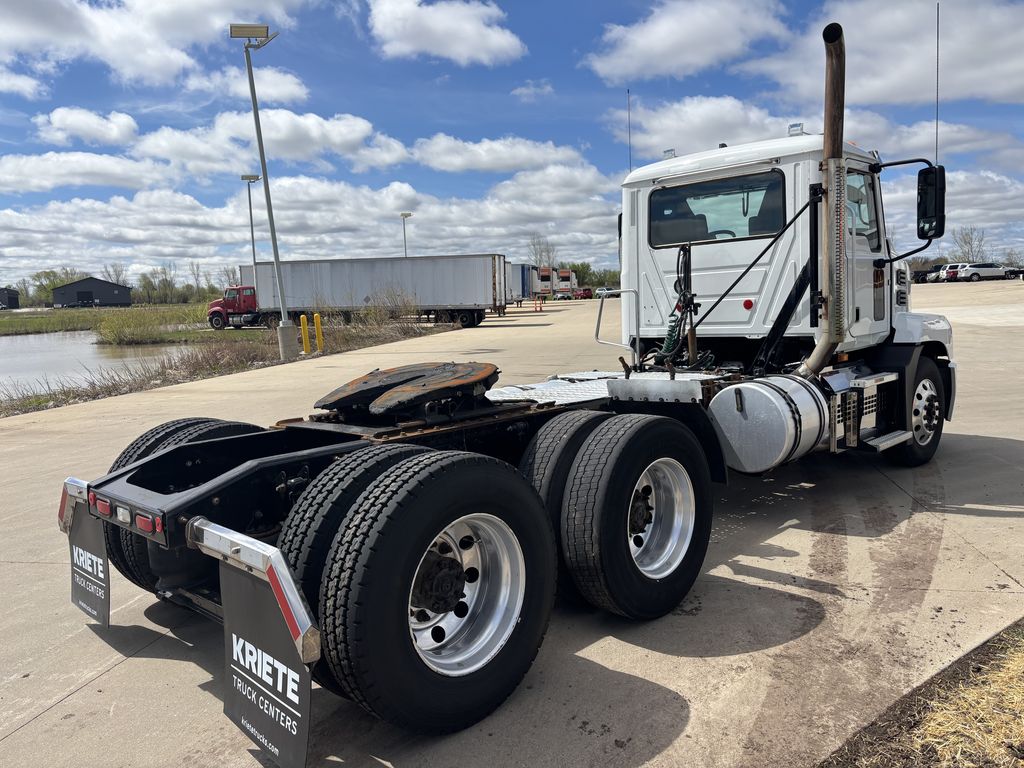 Slide images of 2021 MACK AN64T