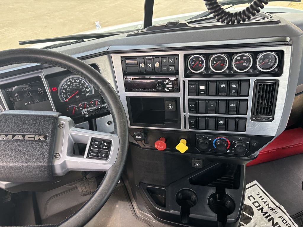 Slide images of 2021 MACK AN64T