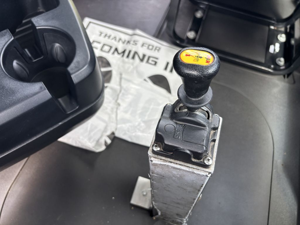 Slide images of 2021 MACK AN64T