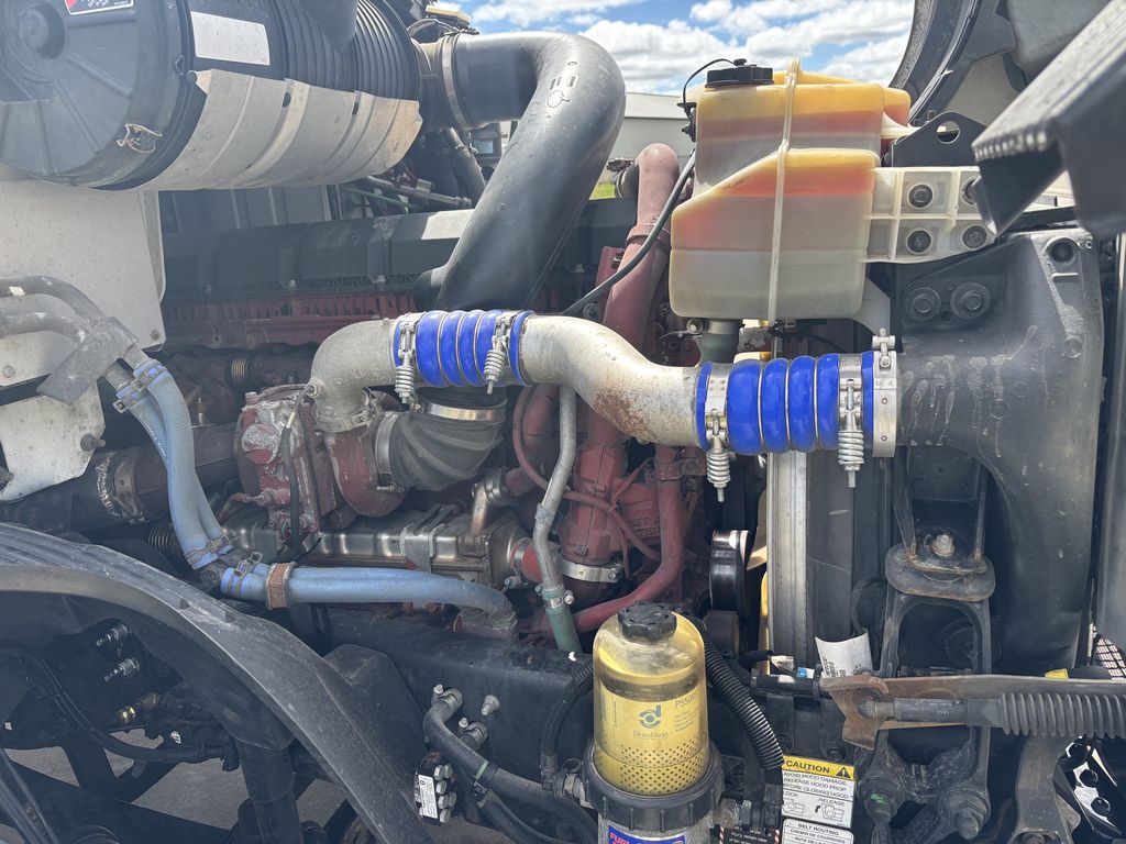 Slide images of 2021 MACK AN64T