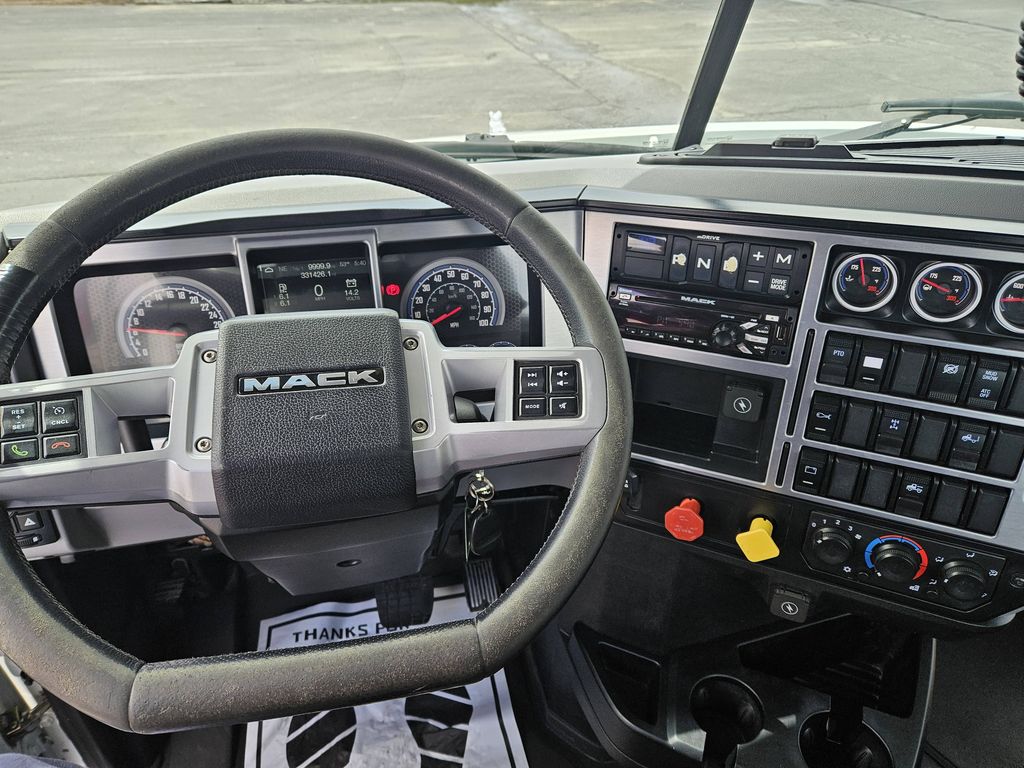 Slide images of 2021 MACK AN64T