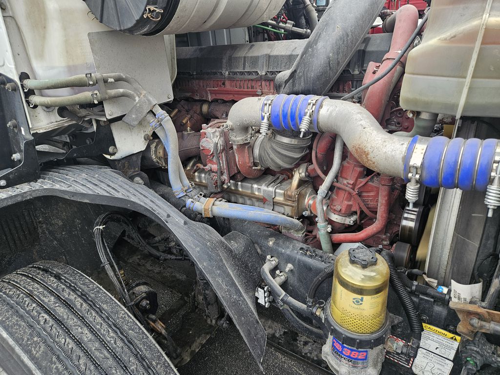 Slide images of 2021 MACK AN64T