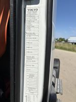 Slide images of 2021 VOLVO VNR42T-300