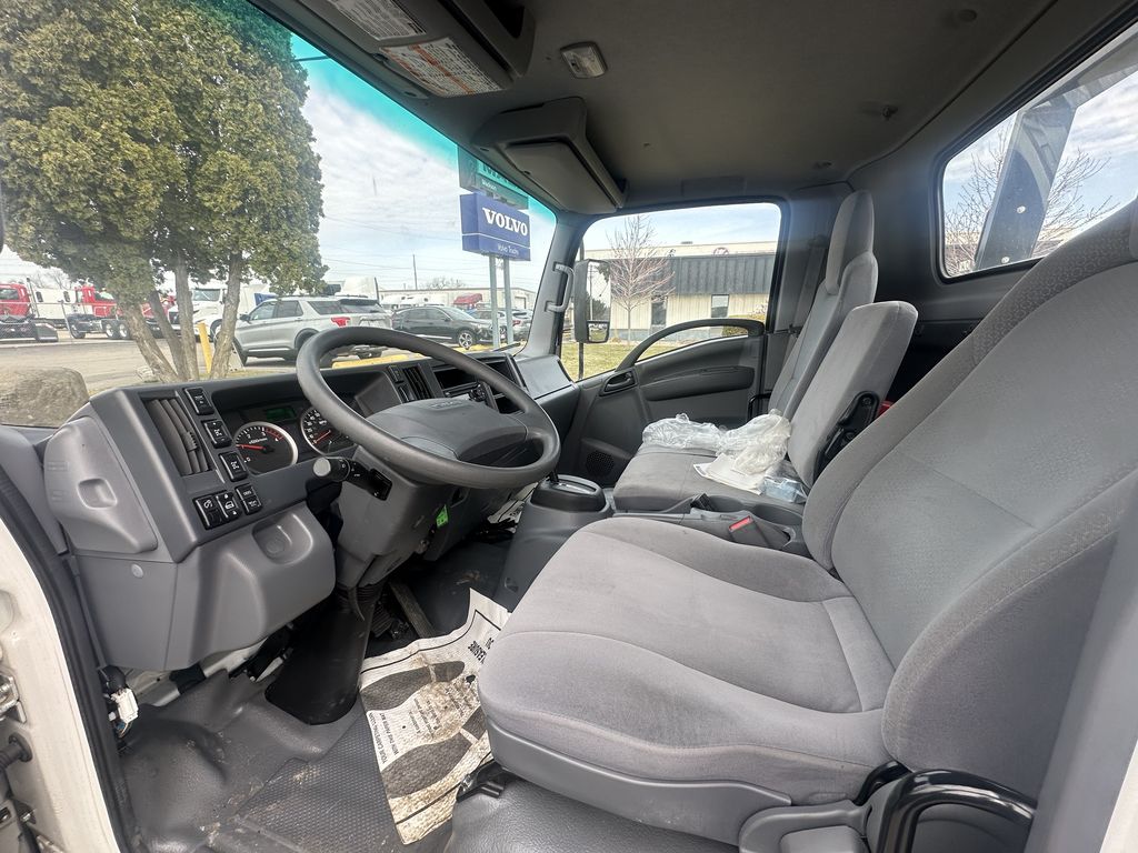 Slide images of 2022 ISUZU NPR