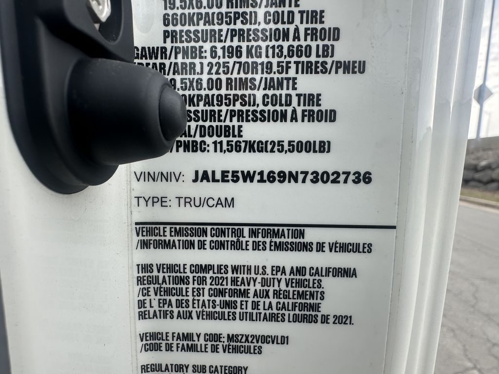 Slide images of 2022 ISUZU NPR