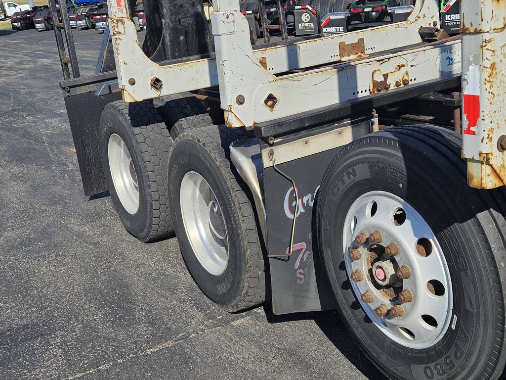 Slide images of 2021 MACK GRANITE