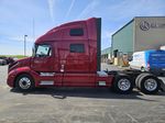 Slide images of 2022 VOLVO VNL64T860
