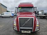 Slide images of 2022 VOLVO VNL64T860 