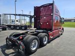 Slide images of 2022 VOLVO VNL64T860