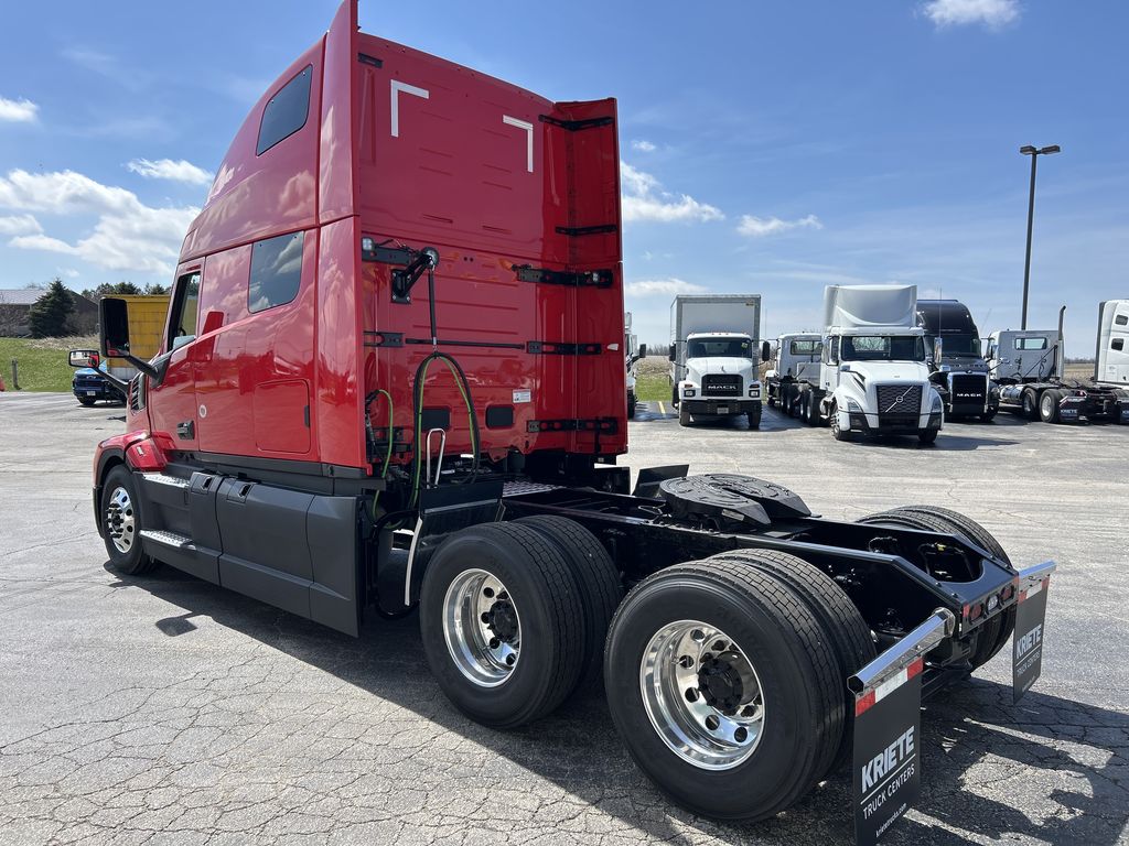 Slide images of 2026 MACK PIONEER 64T 76H