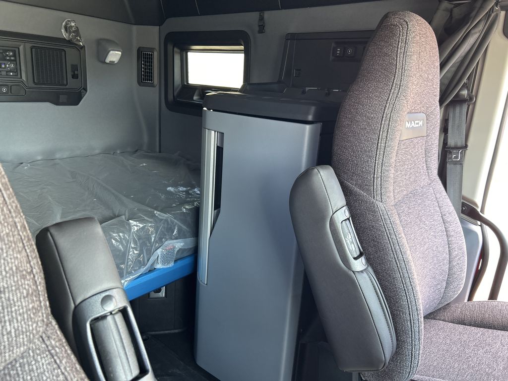 Slide images of 2026 MACK PIONEER 64T 76H