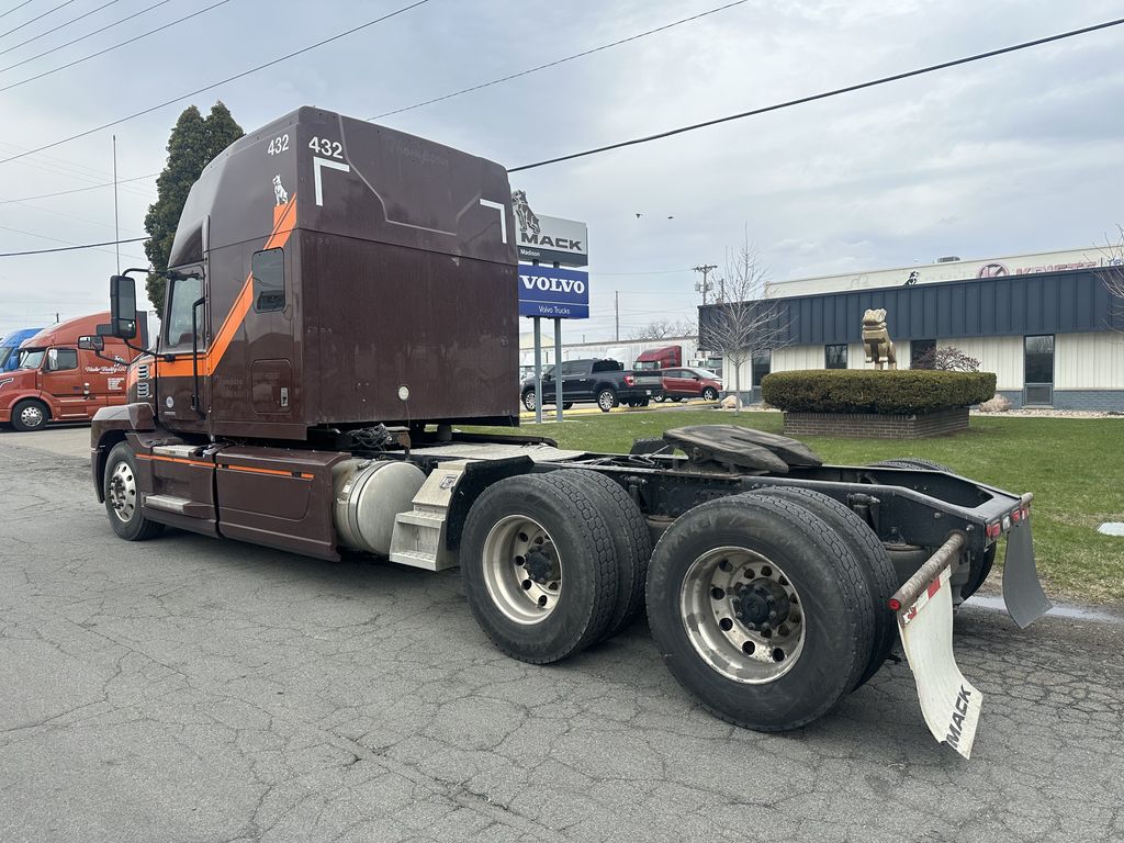 Slide images of 2019 MACK ANTHEM