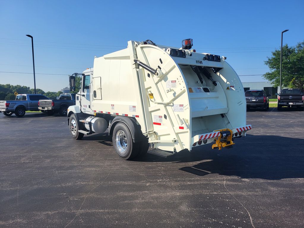 Slide images of 2025 MACK MD742