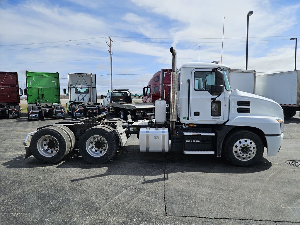 Slide images of 2022 MACK AN64T 