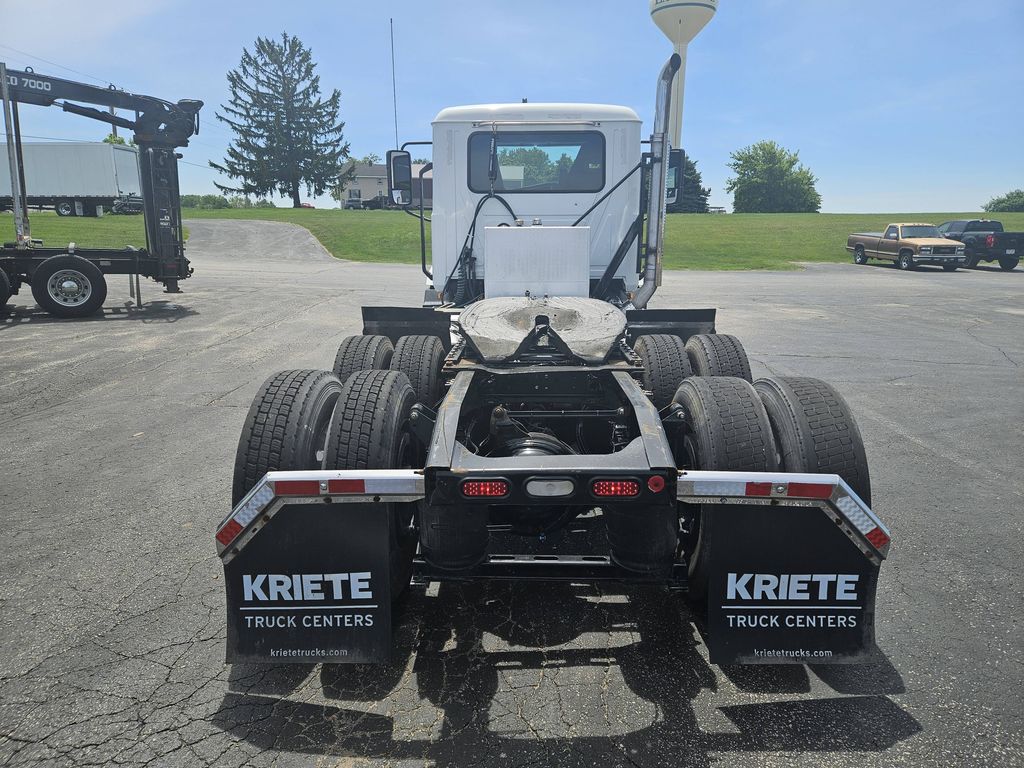 Slide images of 2022 MACK AN64T