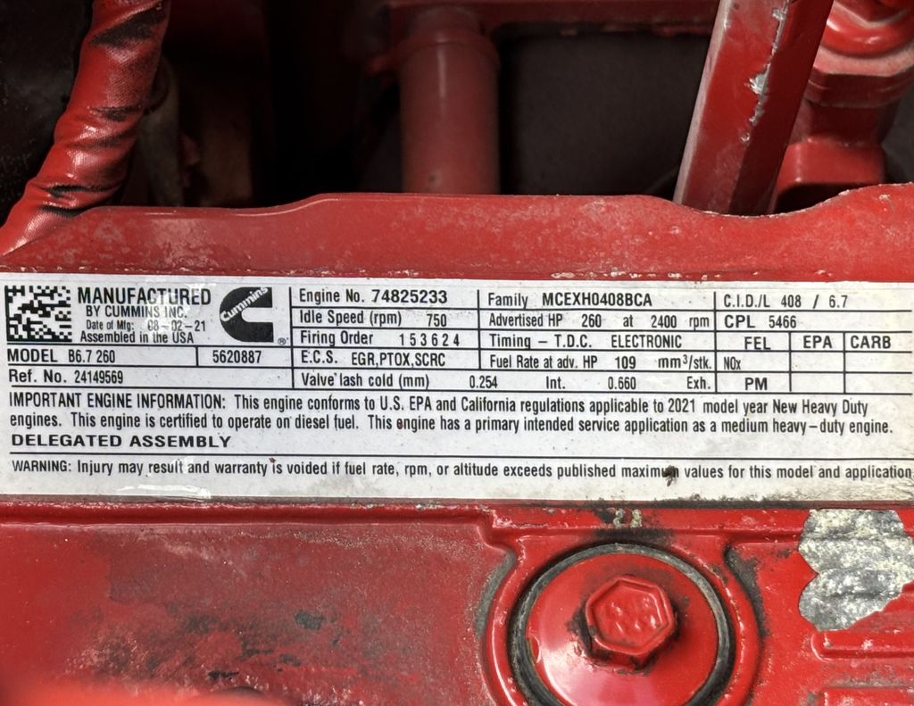 Slide images of 2022 MACK MD642