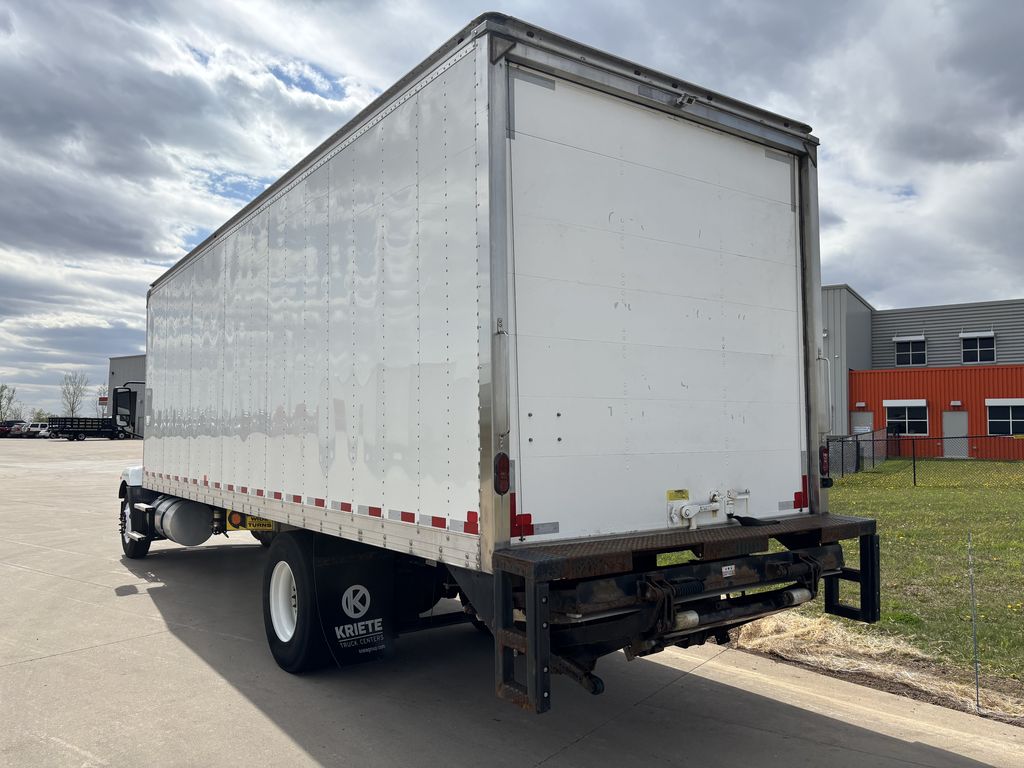 Slide images of 2022 MACK MD642
