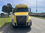 Slide images of 2022 VOLVO VNL64T760