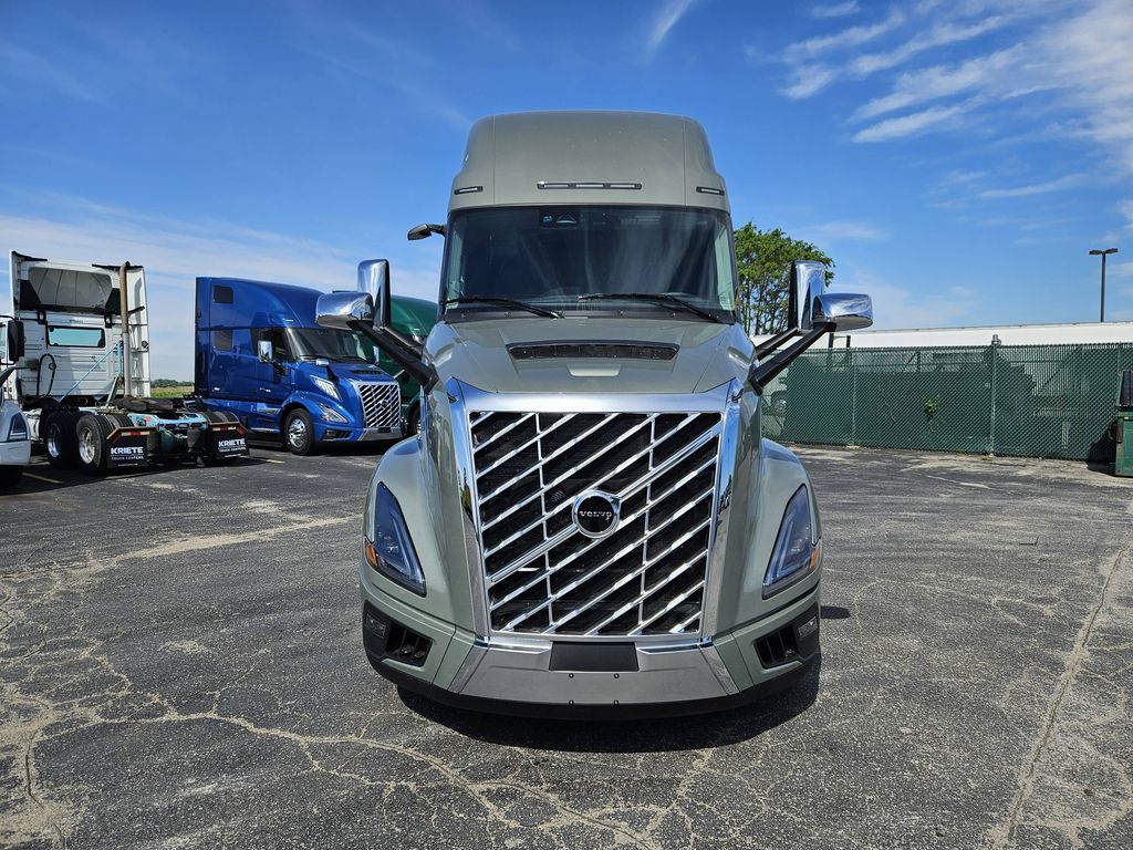 Slide images of 2027 VOLVO VNL64T860