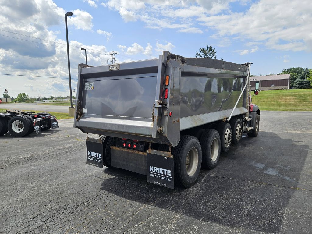 Slide images of 2021 MACK GR104B