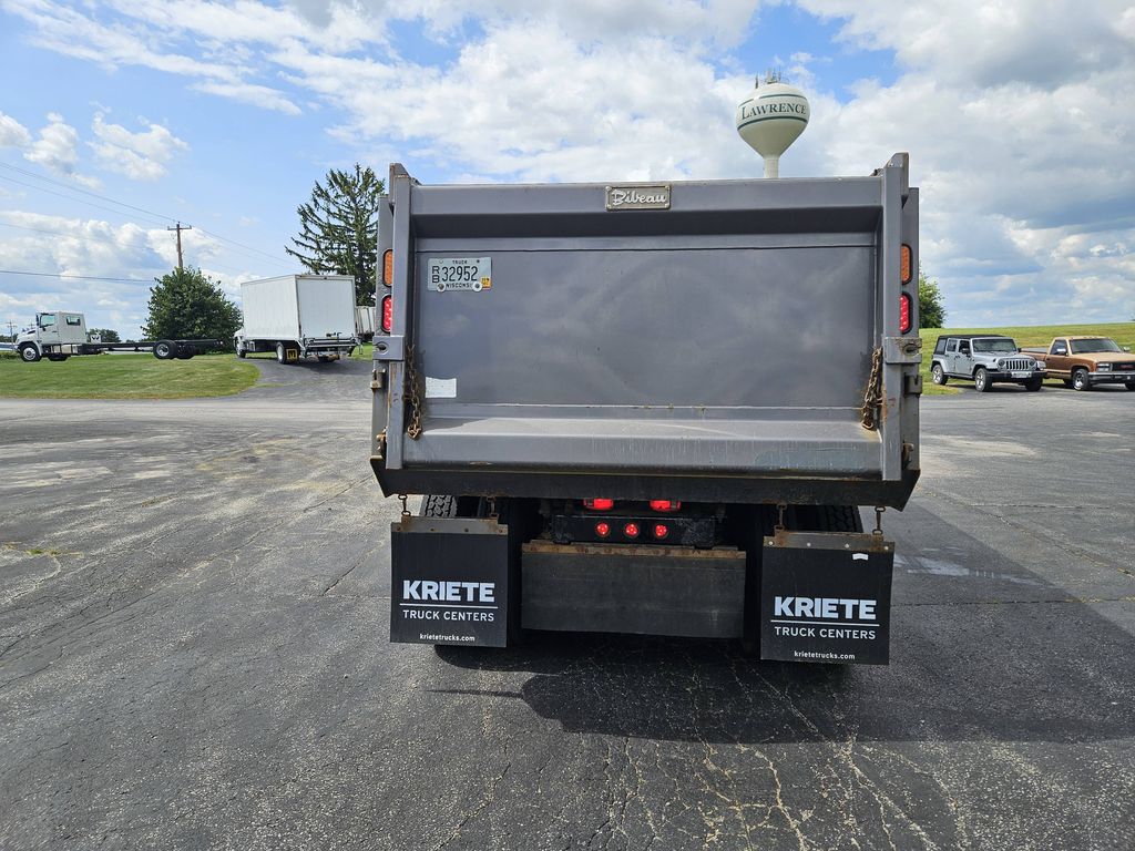 Slide images of 2021 MACK GR104B