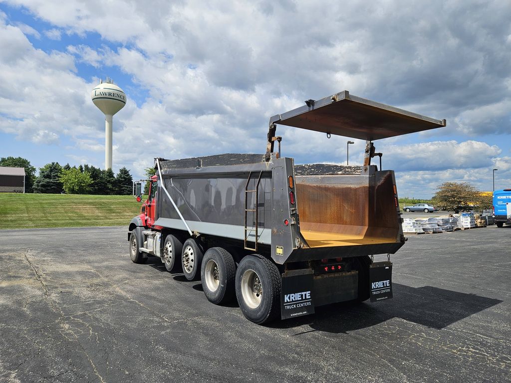 Slide images of 2021 MACK GR104B