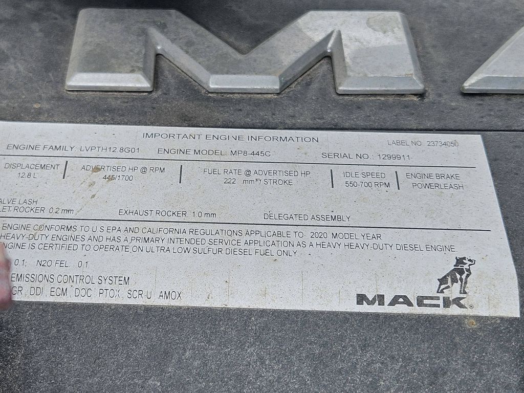 Slide images of 2021 MACK GR104B