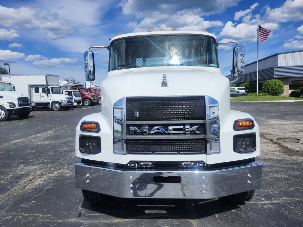 Slide images of 2026 MACK MD642