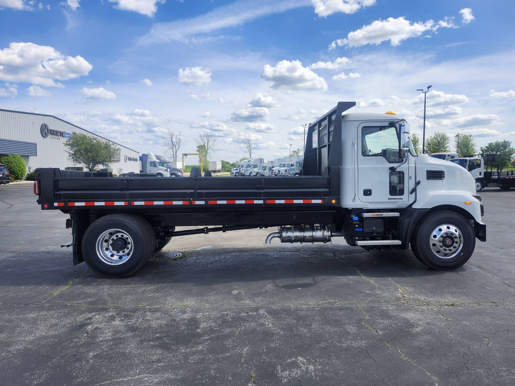 Slide images of 2026 MACK MD642