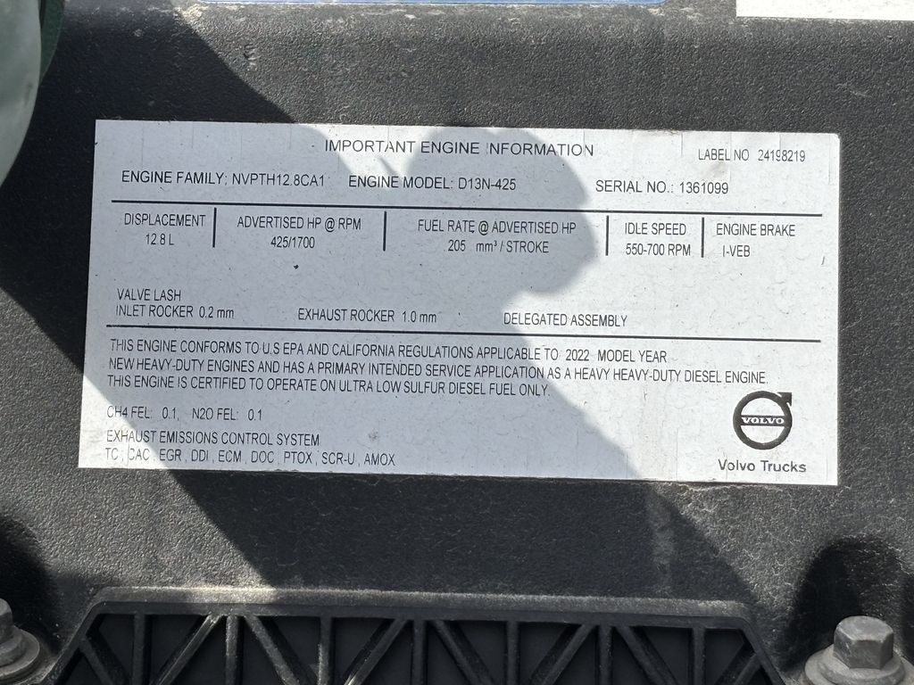 Slide images of 2023 VOLVO VNL64T300