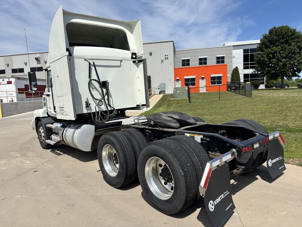 Slide images of 2019 MACK AN64T