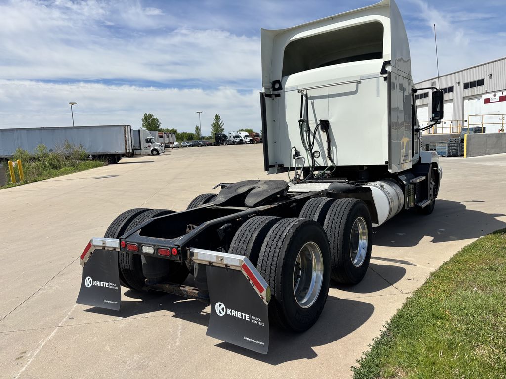 Slide images of 2019 MACK AN64T