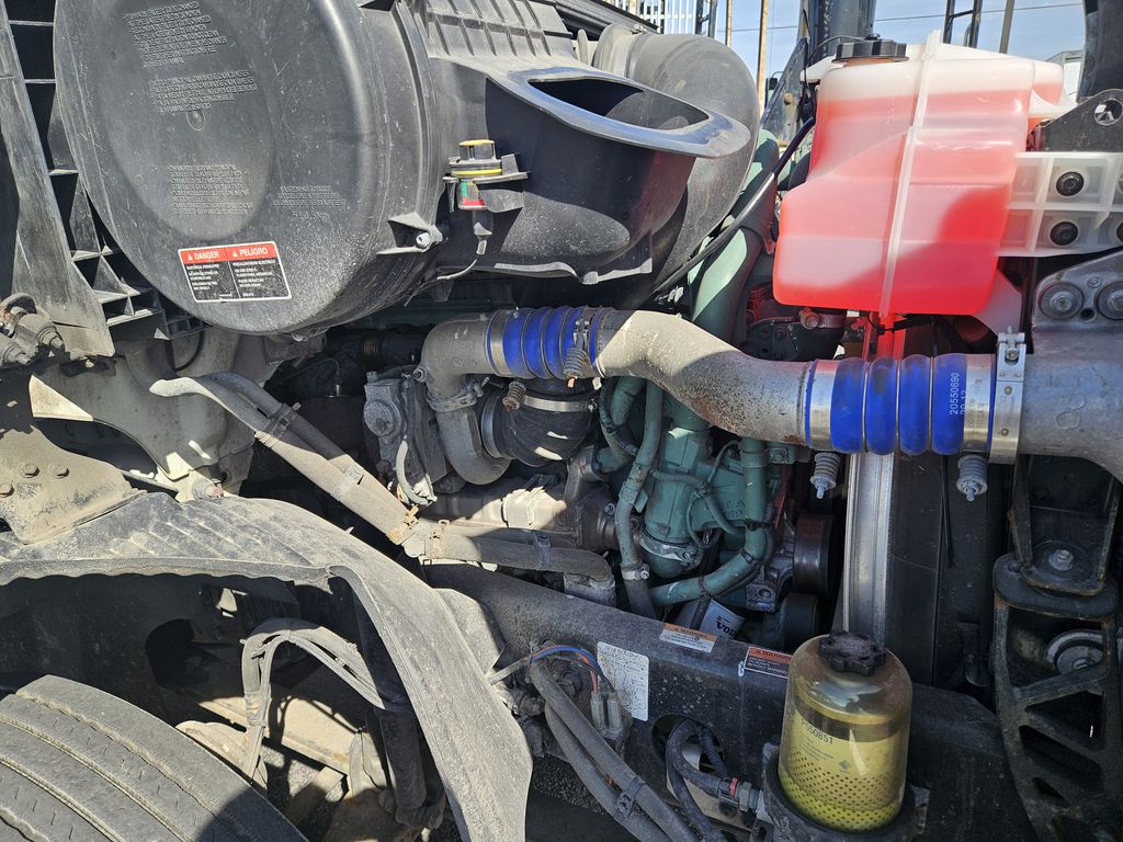 Slide images of 2020 VOLVO VNR64T-300 