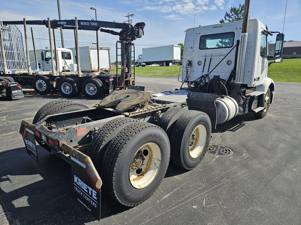 Slide images of 2020 VOLVO VNR64T-300 