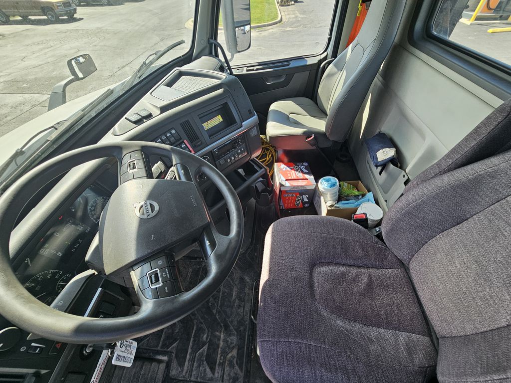 Slide images of 2020 VOLVO VNR64T-300 