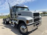 Slide images of 2021 MACK PINNACLE