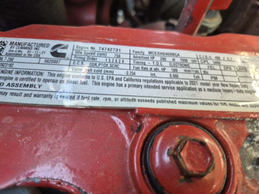 Slide images of 2022 MACK MD642