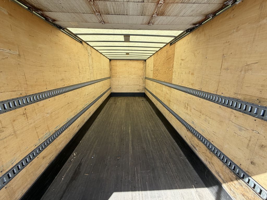 Slide images of 2022 MACK MD642