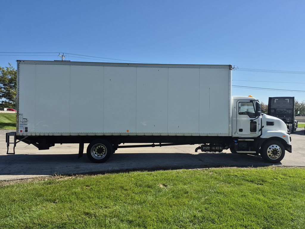 Slide images of 2022 MACK MD642
